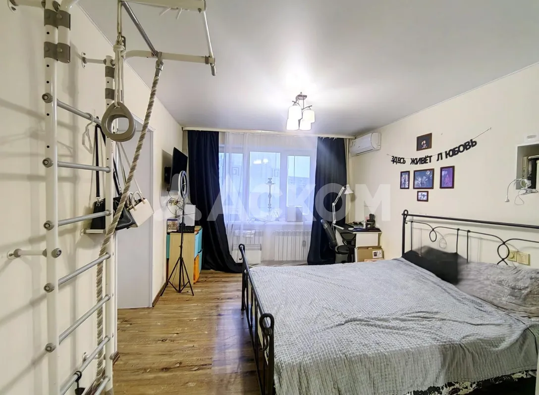 Продам 1-комн. квартиру, ул. Каплунова, 5