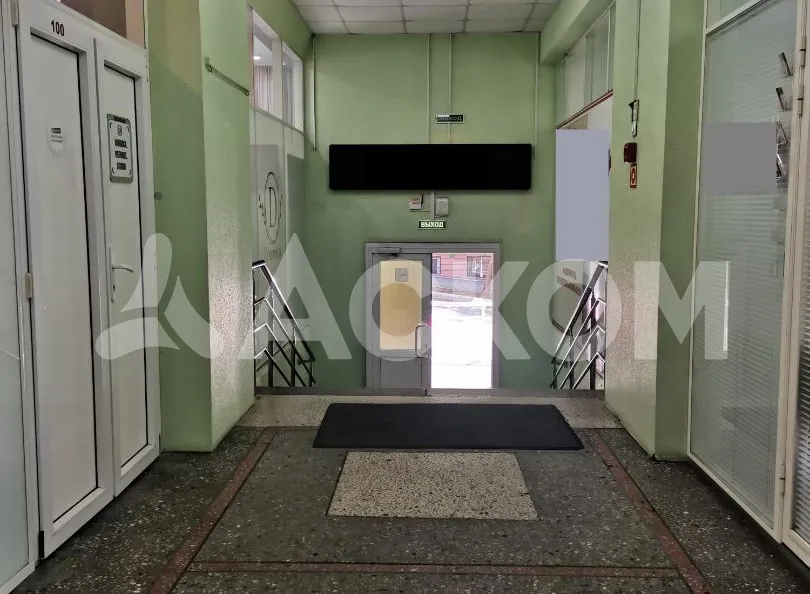 Продам часть административного здания в центре Владивостока